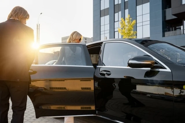 Essential Tips for Booking the Perfect Chauffeur Service