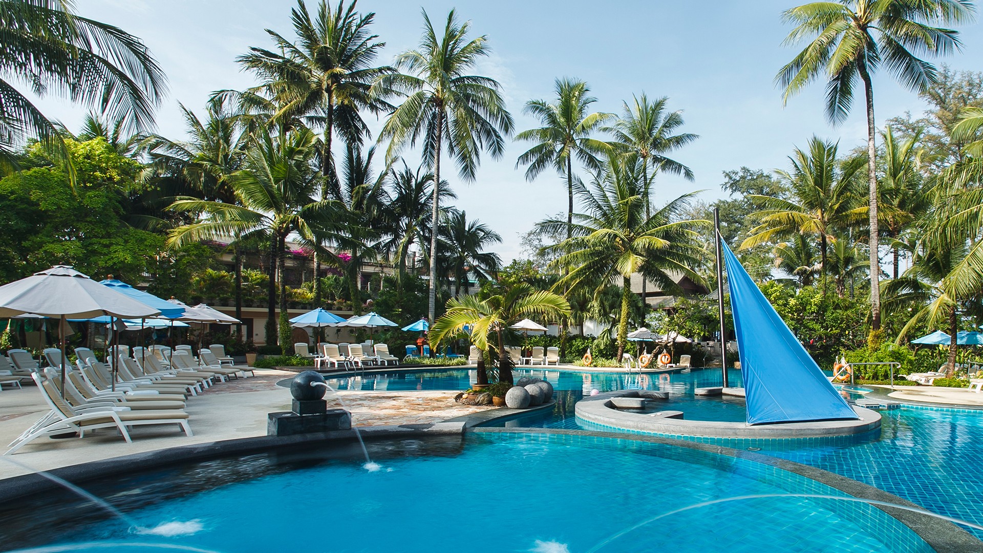 phuket luxury beachfront resorts