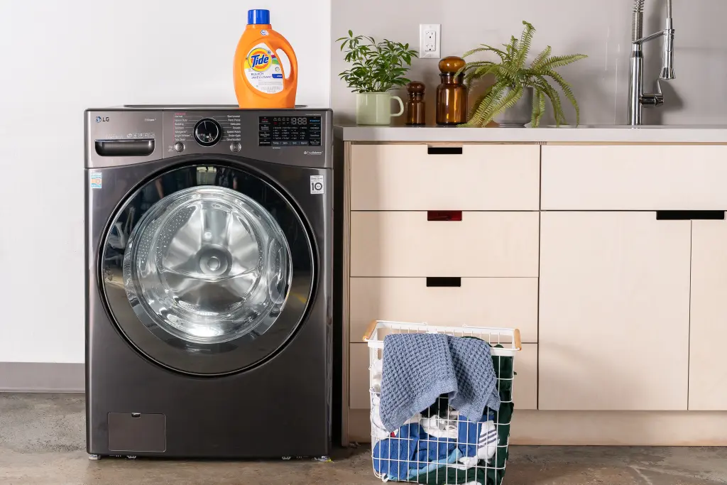 How front load washer dryer combos protect delicate clothing better?